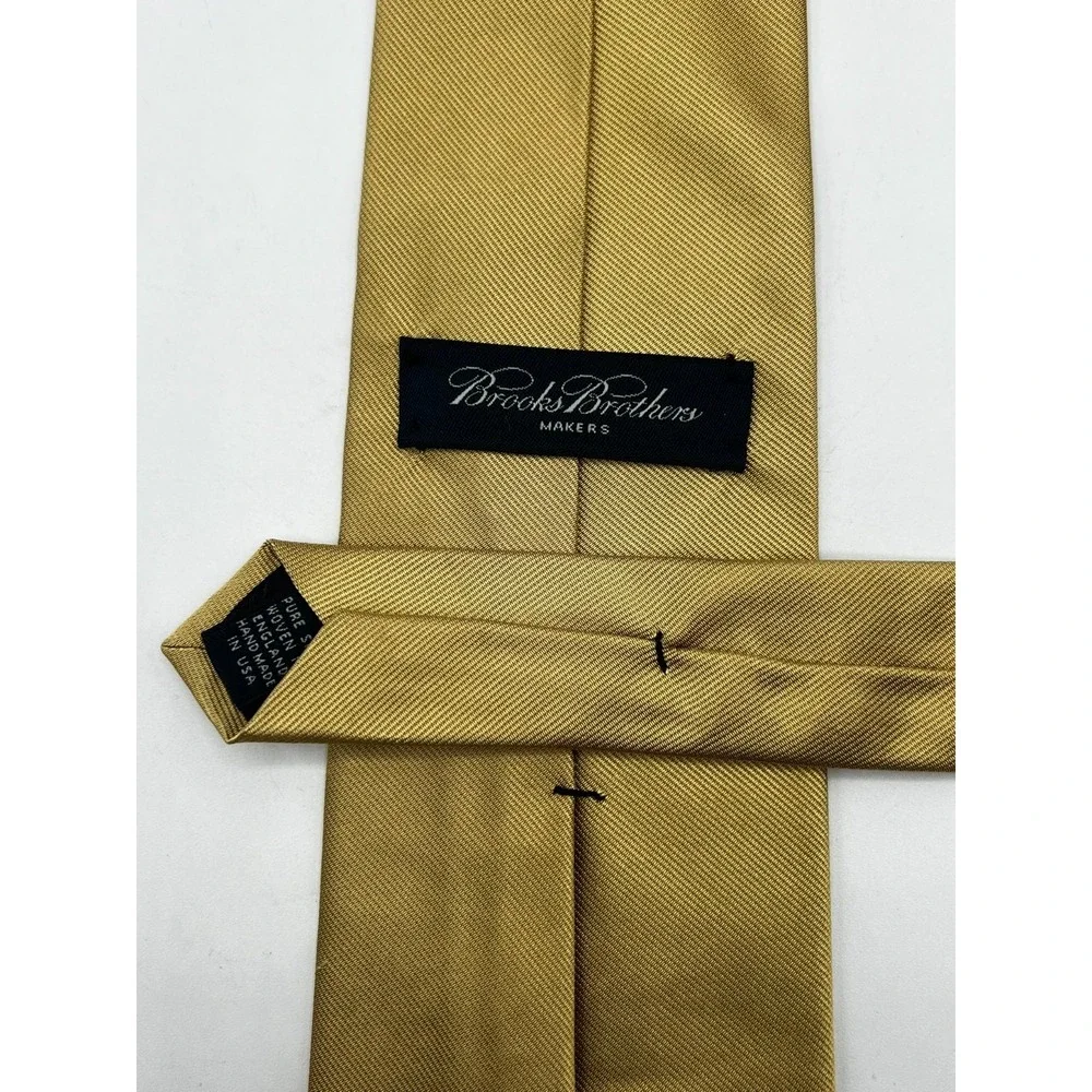 Brothers Makers Pure Silk Woven Gold Men's Necktie Hand Made‎ USA L: 58